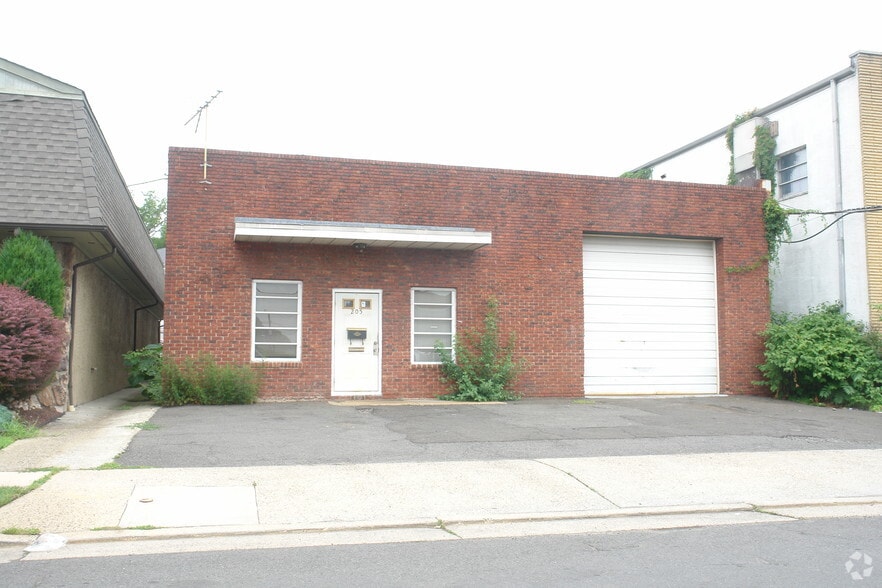 205 E 11th Ave, Roselle, NJ for sale - Building Photo - Image 3 of 6