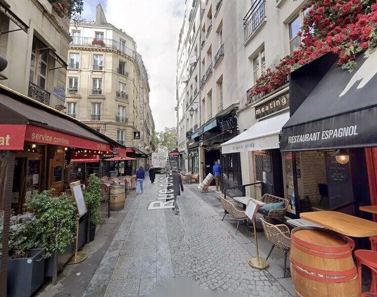Retail in Paris for lease - Building Photo - Image 1 of 2