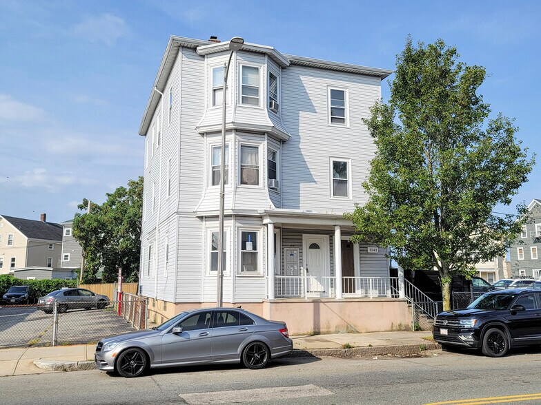 1141 Pleasant St, Fall River, MA for sale - Primary Photo - Image 1 of 1