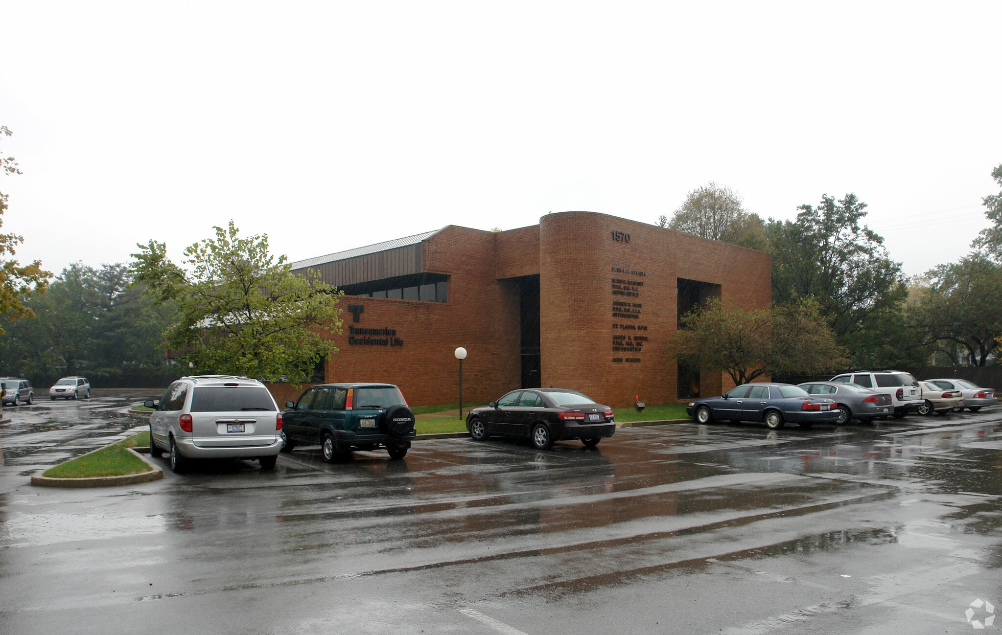 1570 Fishinger Rd, Upper Arlington, OH for lease Primary Photo- Image 1 of 3