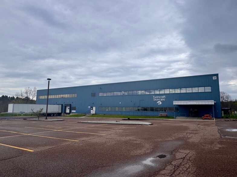 34 River Rd, Essex Junction, VT for lease - Building Photo - Image 1 of 14