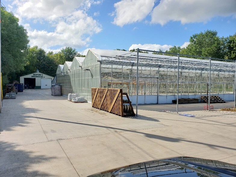 6820 Cedar St, Akron, NY 14001