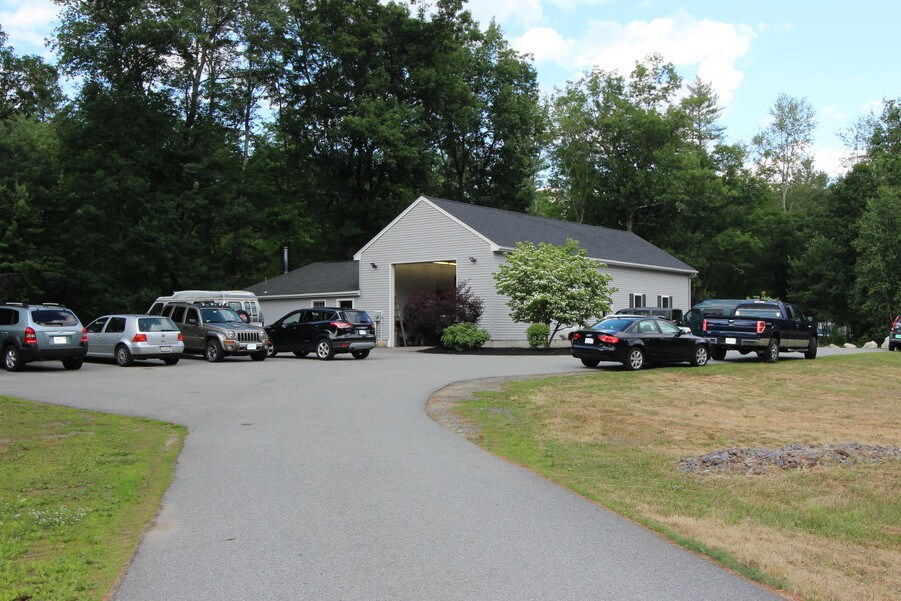 143 Dudley Rd, Townsend, MA 01469