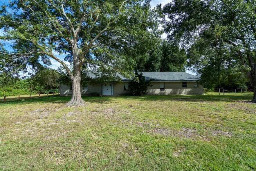 2307 Irving St, West Orange, TX for sale - Building Photo - Image 1 of 15