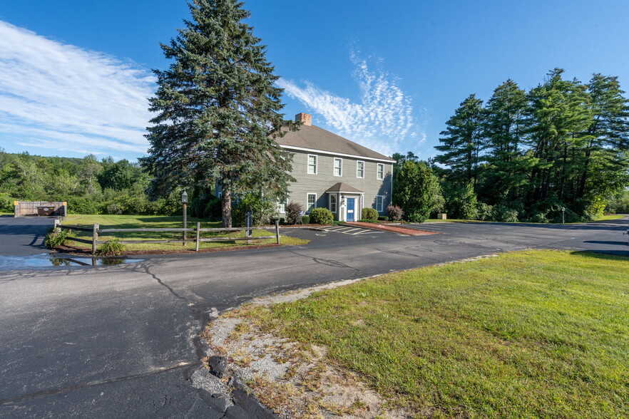 41 Liberty Hill Rd, Henniker, NH for sale - Building Photo - Image 3 of 44