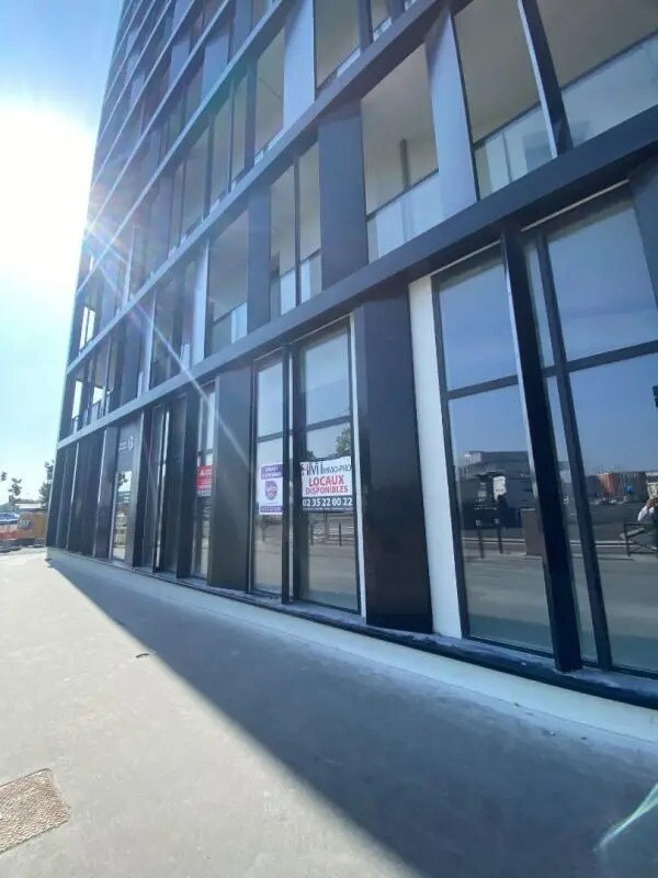 Office in Le Havre for lease Building Photo- Image 1 of 4