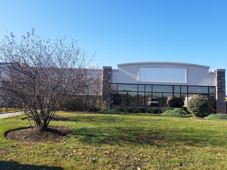 8709 Pyott Rd, Lake In The Hills, IL for sale - Other - Image 1 of 1