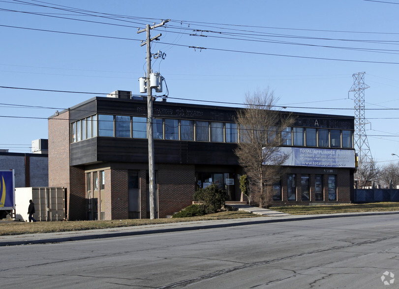 1830 Dundas St E, Mississauga, ON for lease - Building Photo - Image 2 of 2