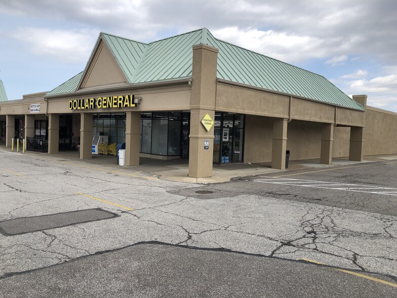 5722-5785 Chevrolet Blvd, Parma, OH for lease - Building Photo - Image 2 of 5