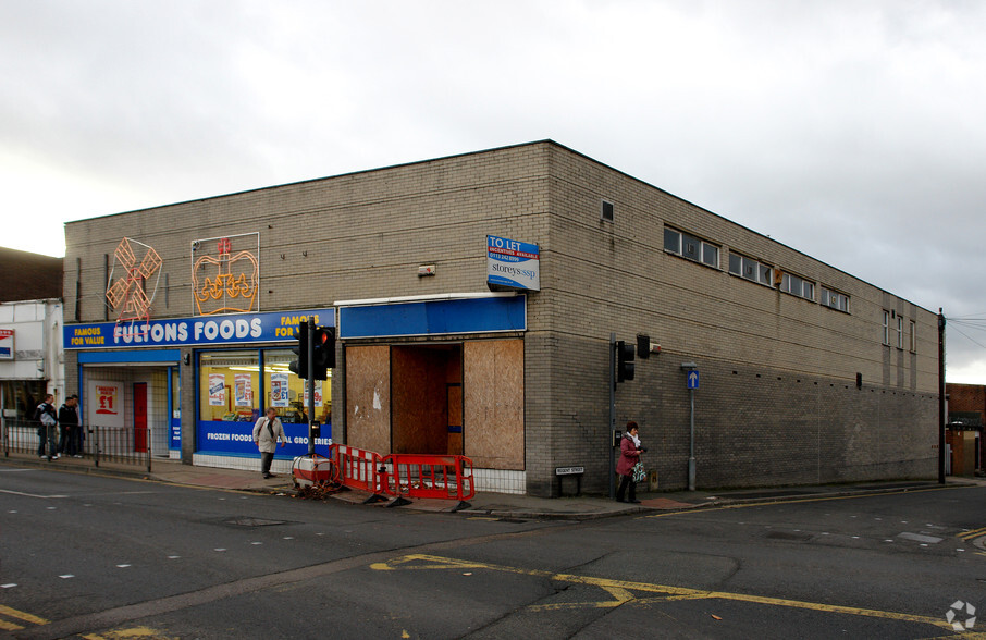 105-109 Market St, Heckmondwike for lease - Primary Photo - Image 1 of 3