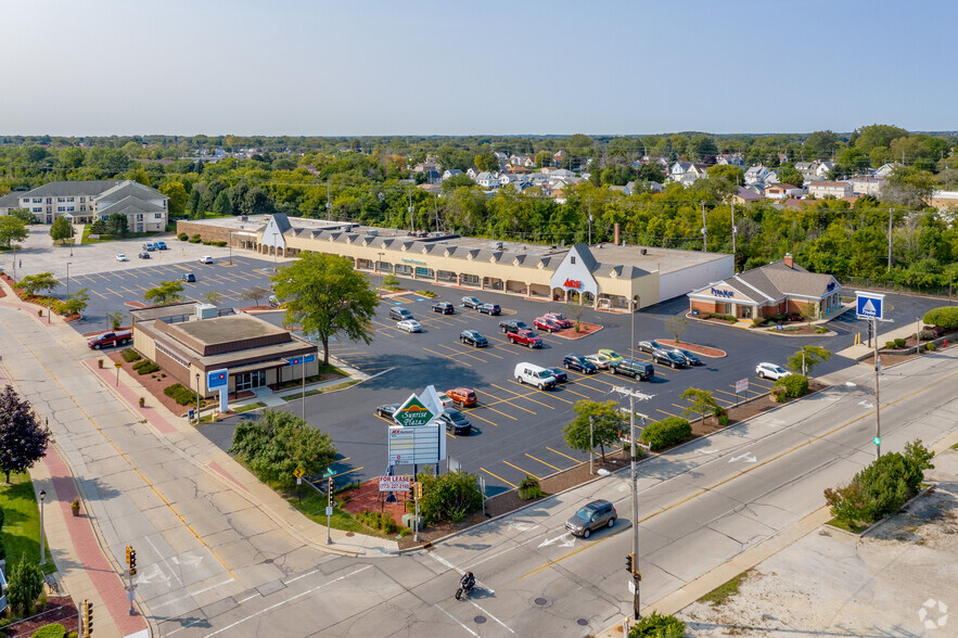 2410 10th Ave, South Milwaukee, WI for lease - Building Photo - Image 1 of 8