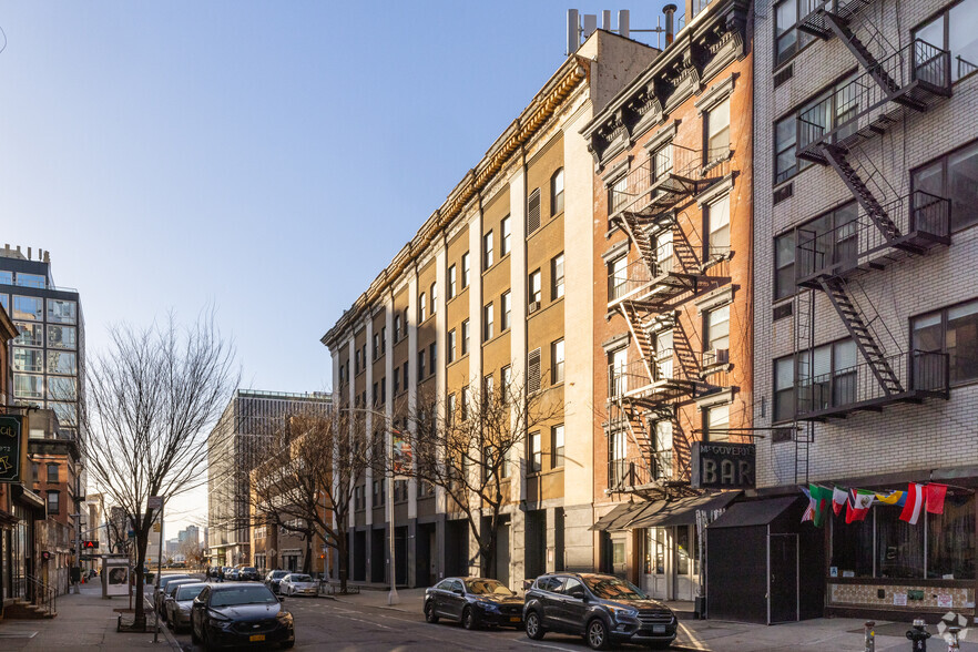 315 Spring St, New York, NY for lease - Building Photo - Image 2 of 7