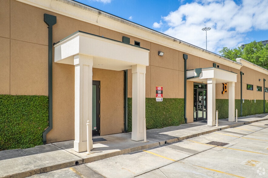 3415 Louisiana St, Houston, TX for lease - Building Photo - Image 3 of 7
