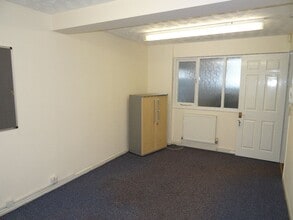 East St, Lavendon for lease Interior Photo- Image 2 of 2