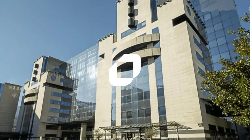 Office in Grenoble for lease - Building Photo - Image 1 of 7