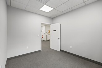 59 E Mill Rd, Long Valley, NJ for lease Building Photo- Image 2 of 6