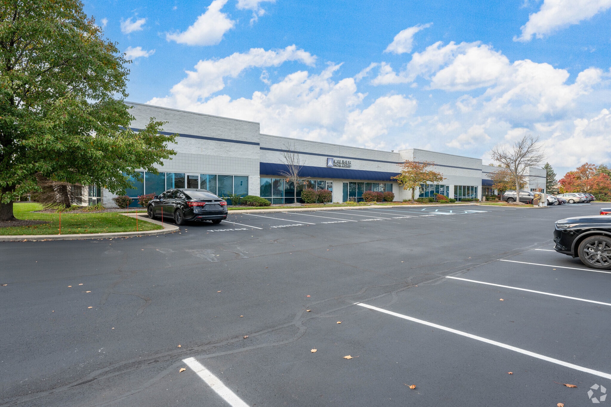 10022 Lantern Rd, Fishers, IN for sale Primary Photo- Image 1 of 15