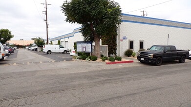 7625 Hayvenhurst Ave, Van Nuys, CA for lease Building Photo- Image 1 of 3