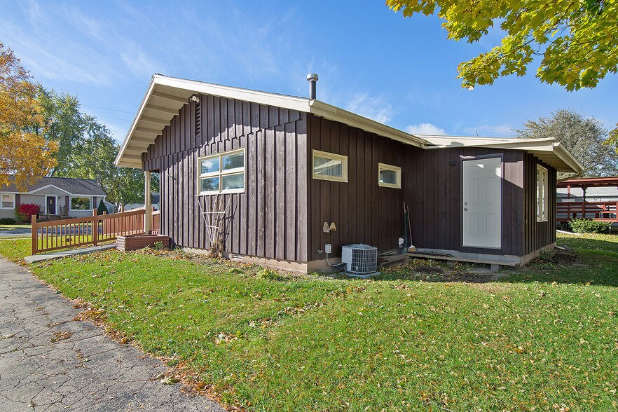 422 Menasha Rd, Reedsville, WI 54230