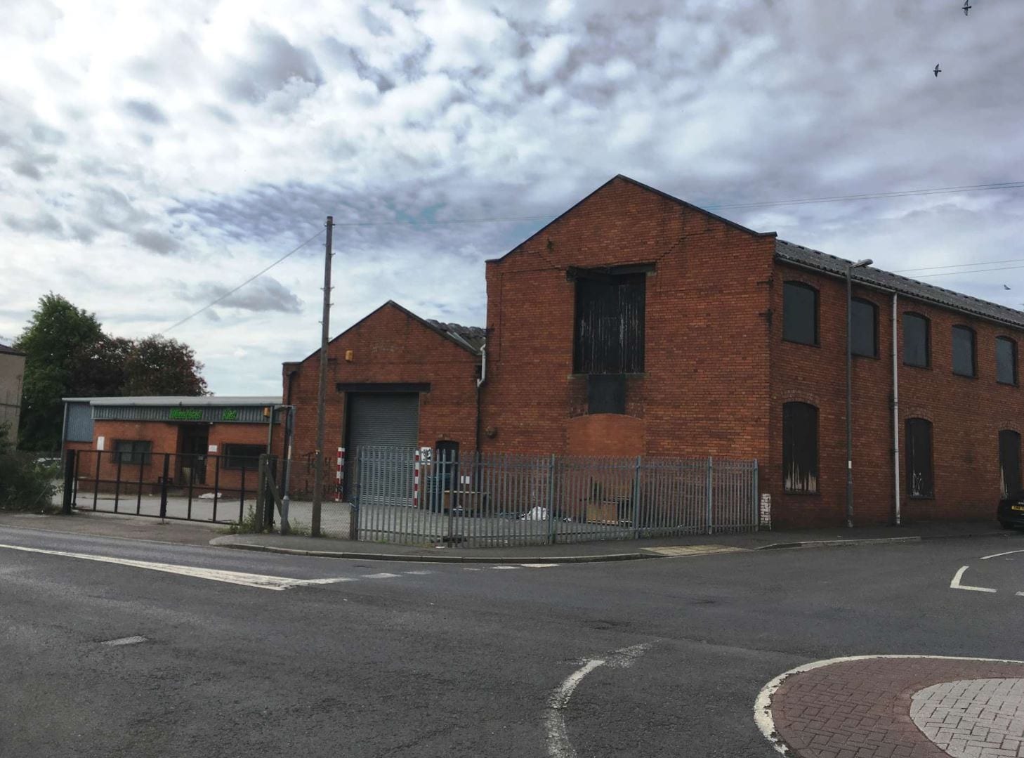 71 Alverthorpe Rd, Wakefield for sale Building Photo- Image 1 of 1