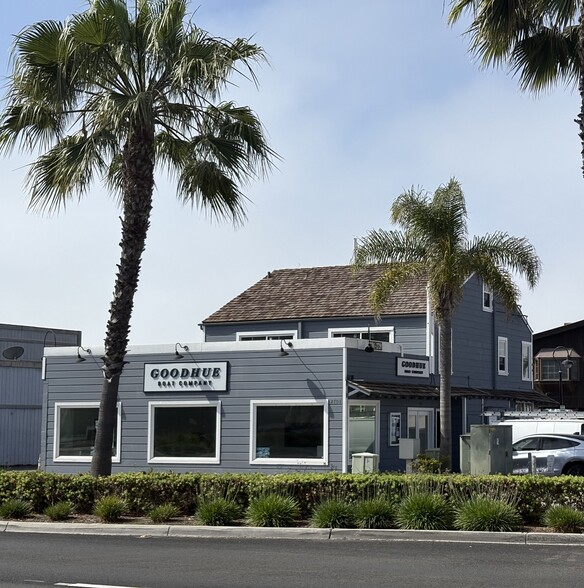 2703 W Coast Hwy, Newport Beach, CA for lease - Building Photo - Image 2 of 6
