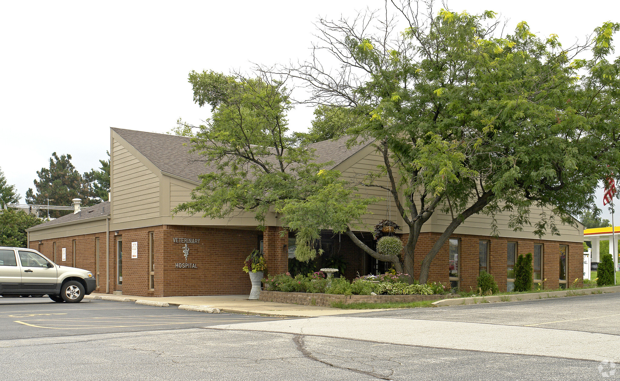 14815-14847 Clayton Rd, Chesterfield, MO for lease Primary Photo- Image 1 of 6