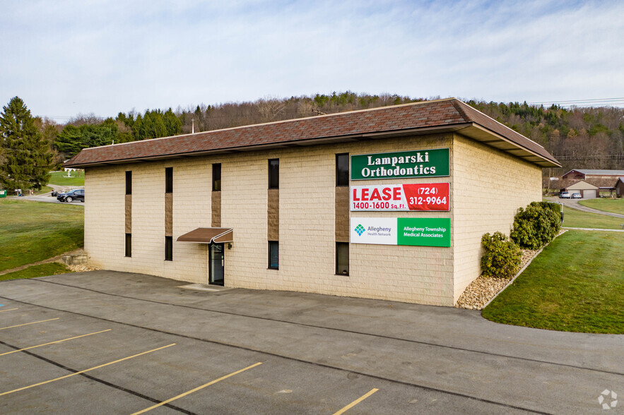 62 Greenbriar Dr, Leechburg, PA for lease - Building Photo - Image 1 of 4