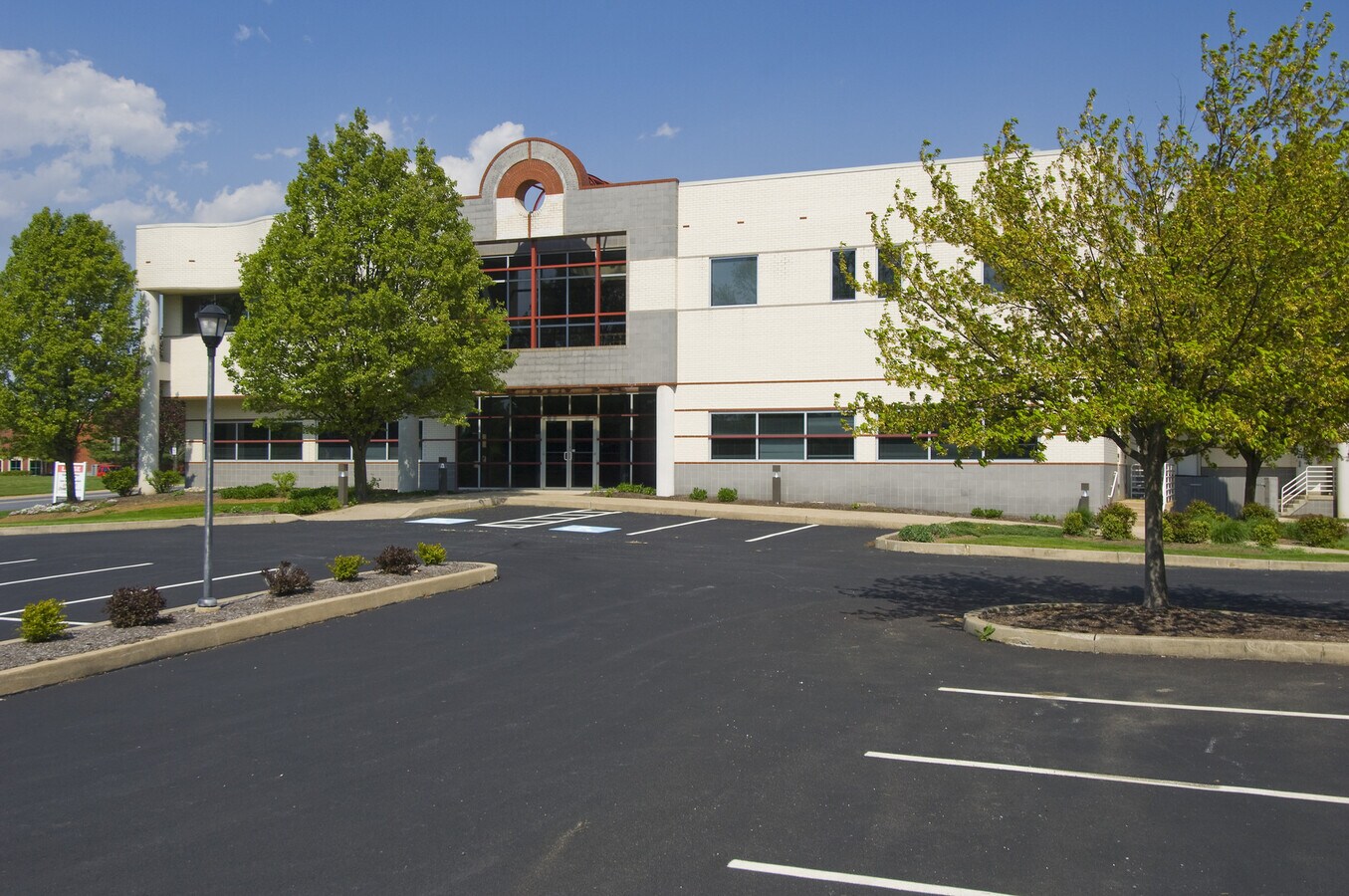 1830 Colonial Village Ln, Lancaster, PA 17601