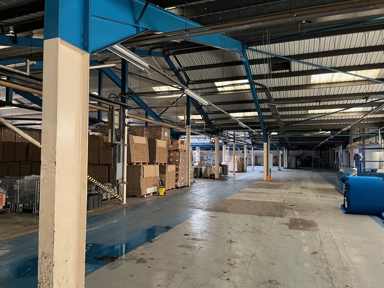 Heighington Lane, Newton Aycliffe for lease - Interior Photo - Image 2 of 3