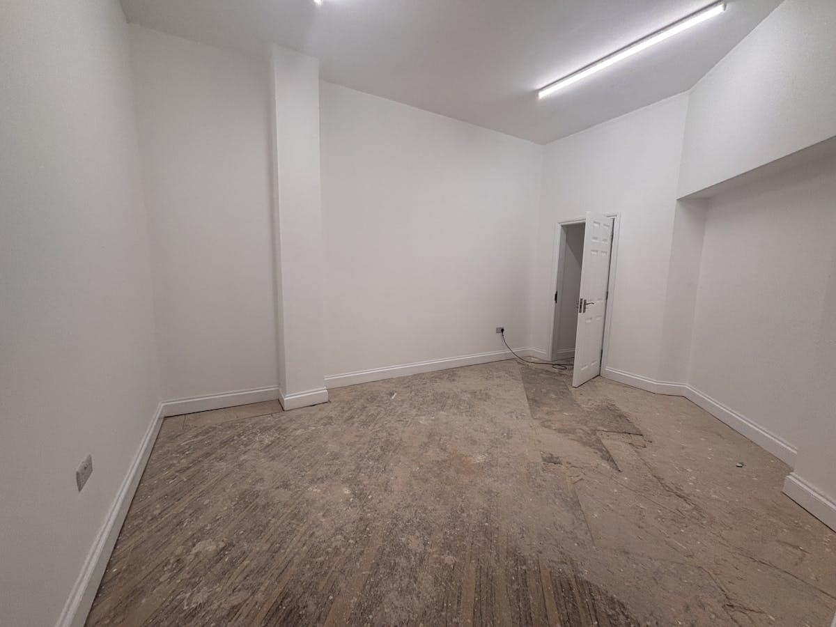 11-17A Imperial Arc, Brighton for lease Interior Photo- Image 1 of 5