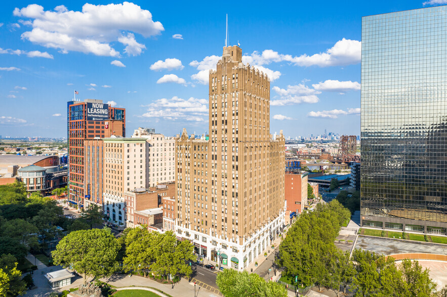 60 Park Pl, Newark, NJ for sale - Building Photo - Image 1 of 1