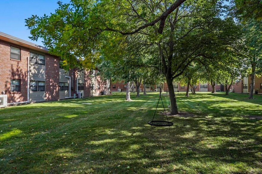 1701 W 35th St, Kearney, NE 68845 Kearney Apartment Homes
