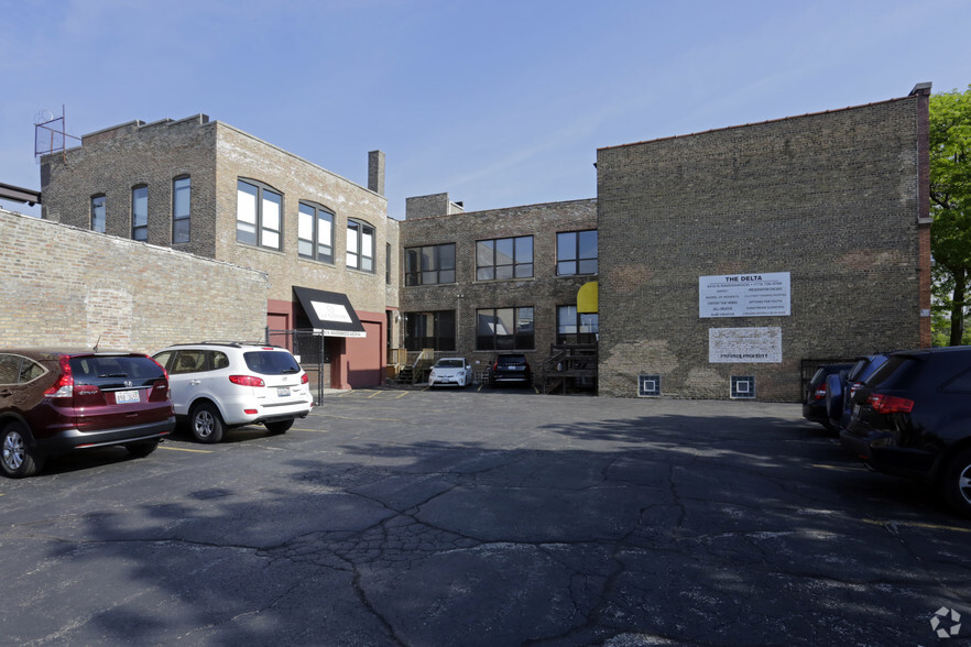 4410 N Ravenswood Ave, Chicago, IL for lease - Building Photo - Image 3 of 8