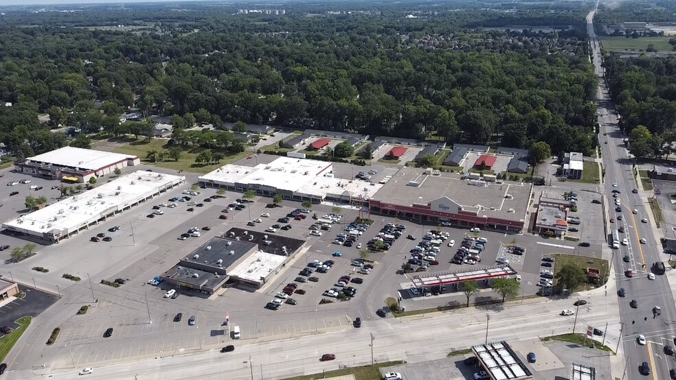 6302-6770 E State Blvd, Fort Wayne, IN for lease - Building Photo - Image 2 of 9