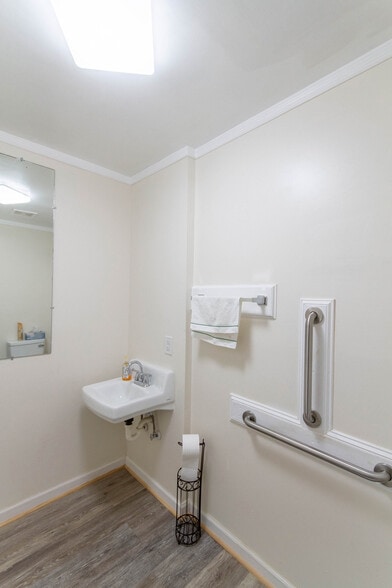 1530 Ebenezer Rd, Rock Hill, SC for lease - Building Photo - Image 3 of 26