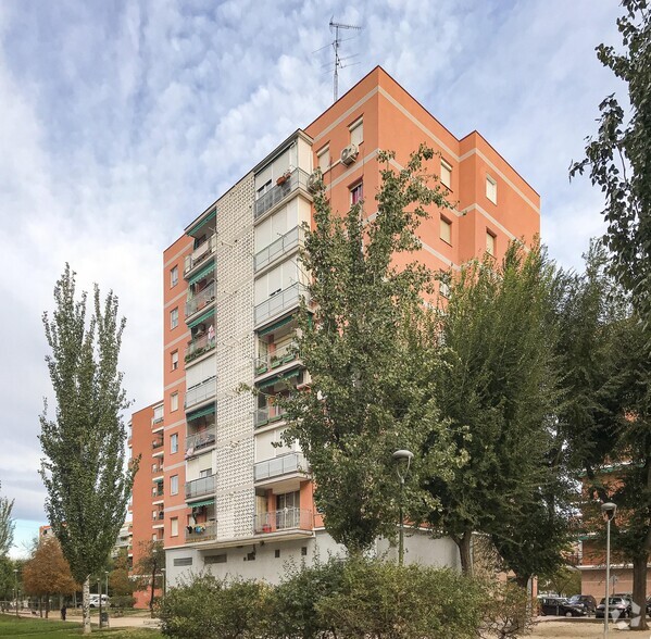 Calle Palmas, 14, Móstoles, Madrid for lease - Primary Photo - Image 1 of 2