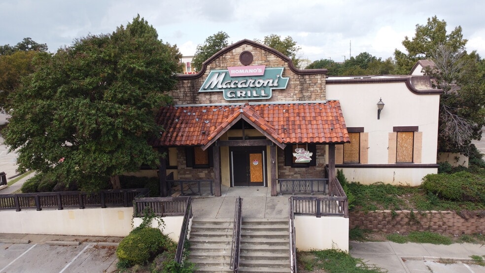 7205 N Central Expy, Plano, TX for lease - Building Photo - Image 1 of 9