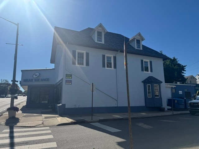 1016 W Lancaster Ave, Bryn Mawr, PA for lease - Building Photo - Image 2 of 5