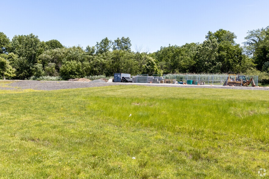 1 Commerce Way, Totowa, NJ for lease - Primary Photo - Image 1 of 3