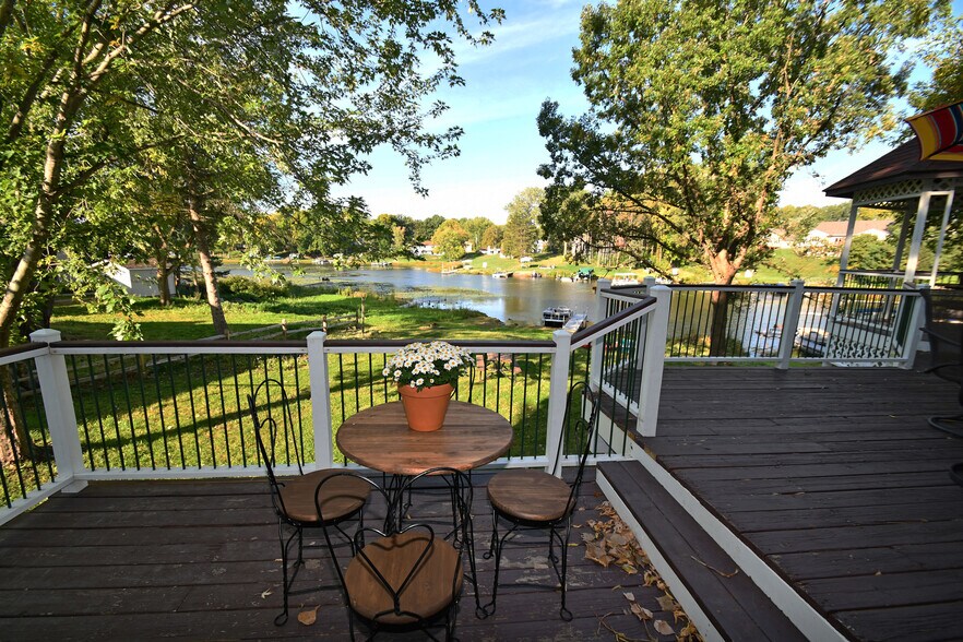 30110 Terryll St, Lindstrom, MN for sale - Building Photo - Image 1 of 1