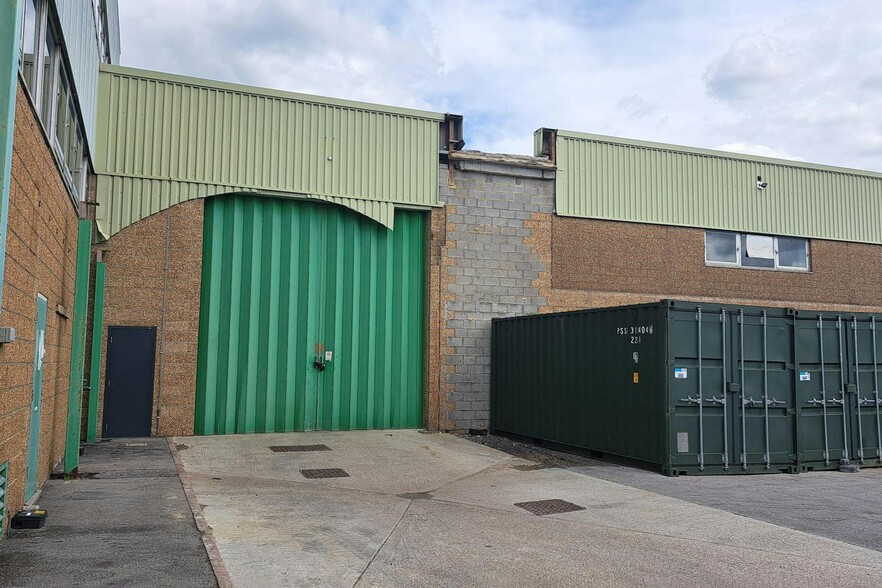 Pelton Rd, Basingstoke for lease - Building Photo - Image 1 of 1