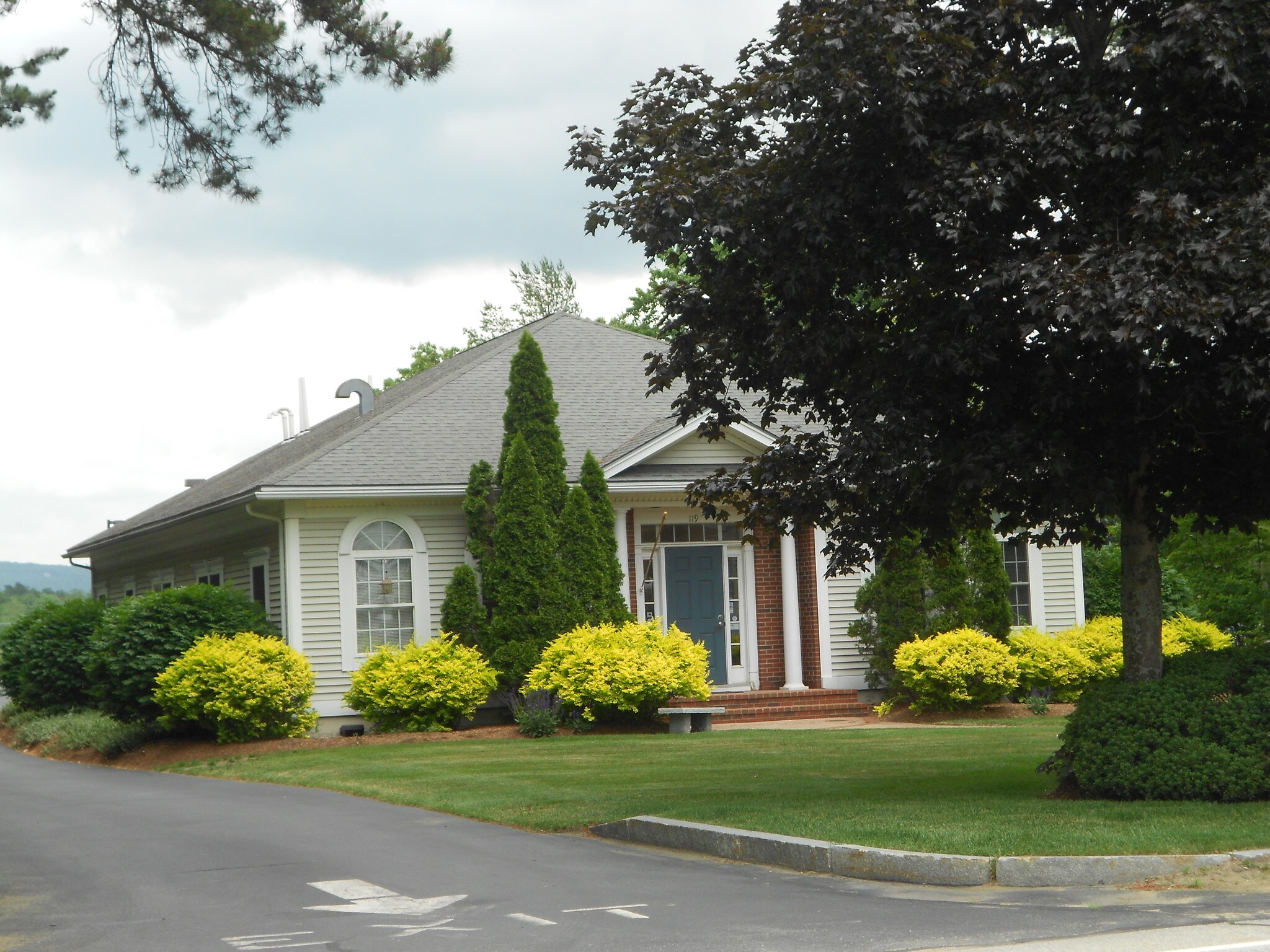 119 Airport Rd, Concord, NH for sale Primary Photo- Image 1 of 1