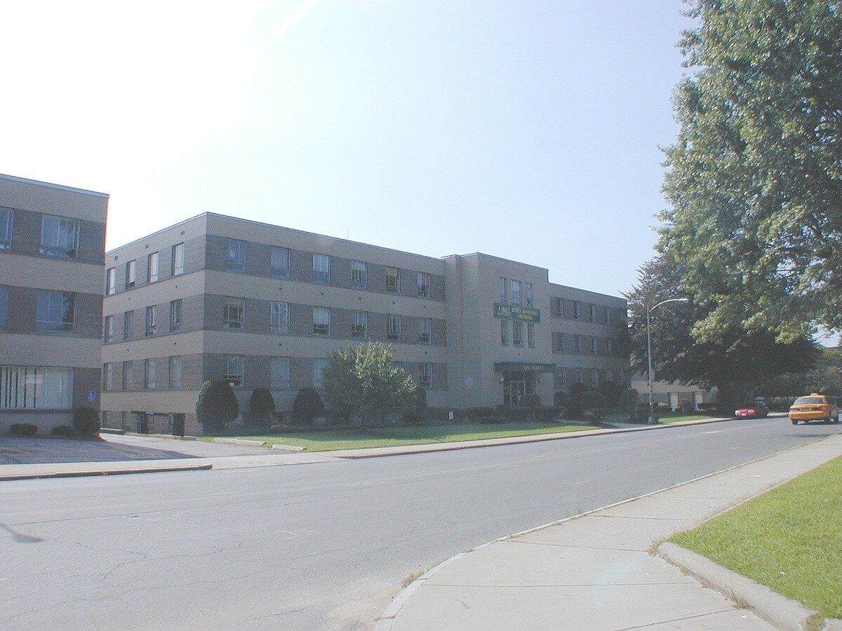 110 120 130 Maple St, Springfield, MA 01103