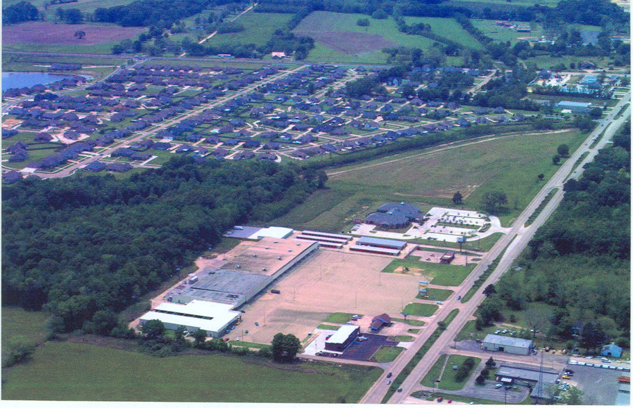 2100-2300 Hwy 64, Zachary, LA for lease - Aerial - Image 3 of 3