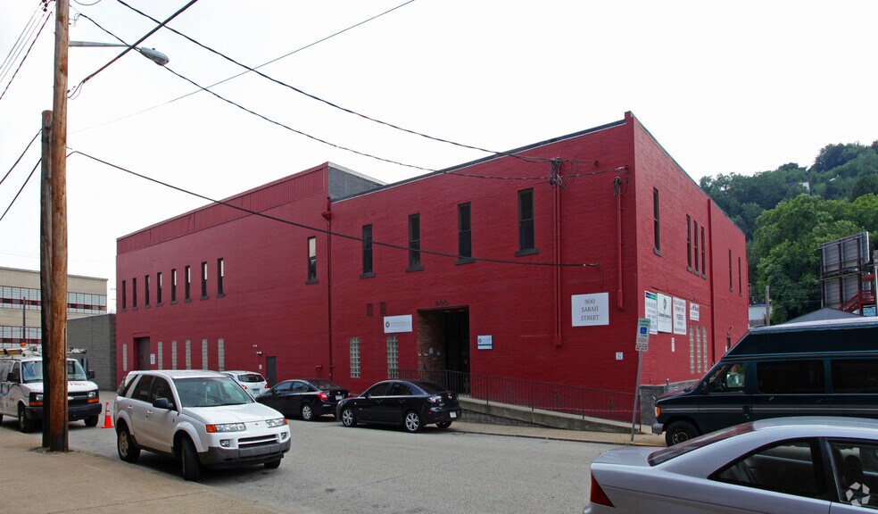 900 Sarah St, Pittsburgh, PA for lease - Primary Photo - Image 1 of 47