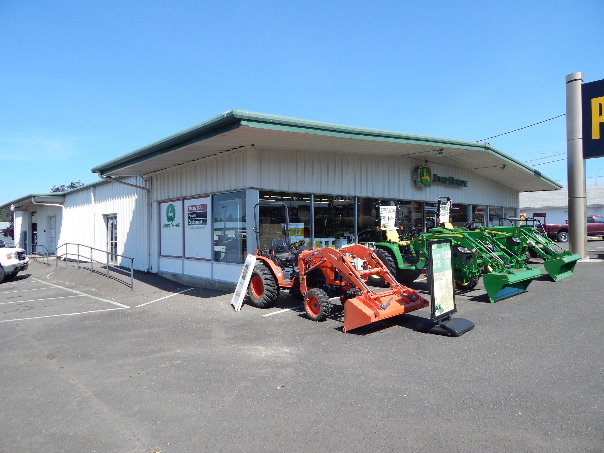 1810 NE Stephens St, Roseburg, OR for sale Building Photo- Image 1 of 1