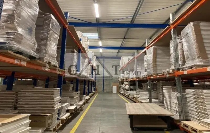 Vente Entrepôt 810 m² - Photo 1