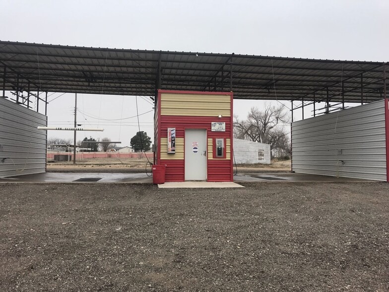 200 N Main St, Stinnett, TX for sale - Building Photo - Image 1 of 1