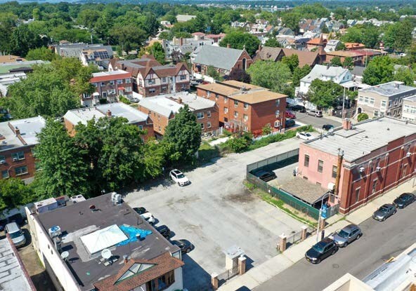 40-10 214th Pl, Bayside, NY for sale - Building Photo - Image 1 of 1