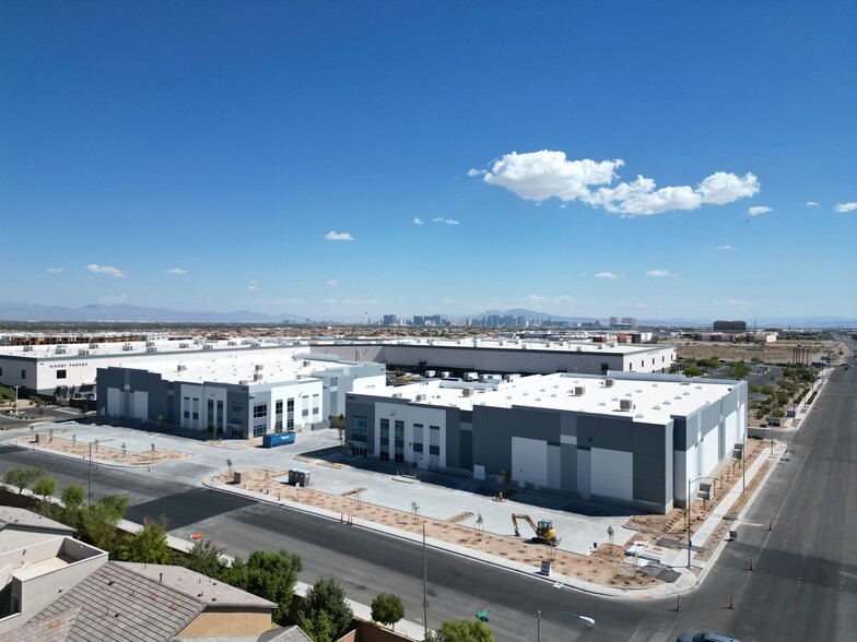 6430 West Sunset Industrial Park way, Las Vegas, NV for lease - Building Photo - Image 1 of 2